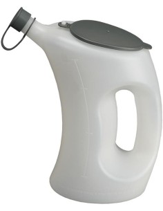 Jarra con tapa de polipropileno graduada