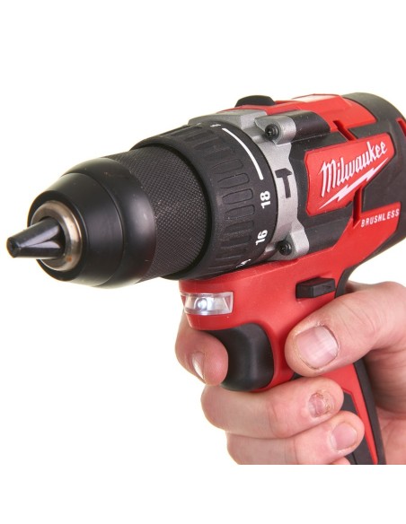 TALADRO PERCUTOR 18V M18CBLPD-502C 2 BAT 5,0AH 60NM