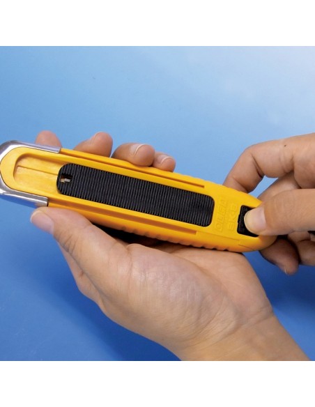 Cúter seguridad mango Comfort Grip retracción cuchilla automática SK-8 OLFA
