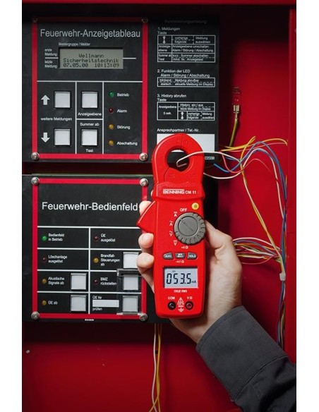 MULTIMETALRO DE PINZA DIGITAL CM 11