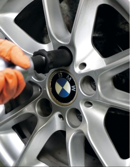 KIT RETIRAR PERNOS ANTIRROBO 972/C4 BMW