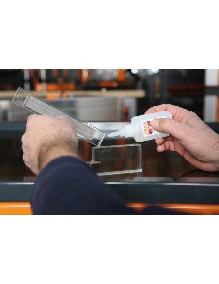 Adhesivo instantaneo mod 9851