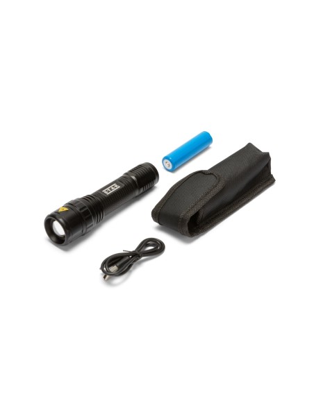 LINTERNA RECARGABLE LED 800 LUMEN CON FUNCION ZOOM PANTHER