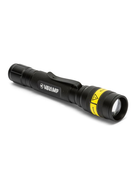 LINTERNA LED TACTICA CREE 3W 140LM ZOOM ALCANCE 120M IPX5