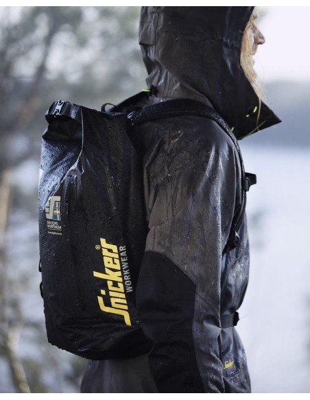9623 MOCHILA IMPERMEABLE NEGRO